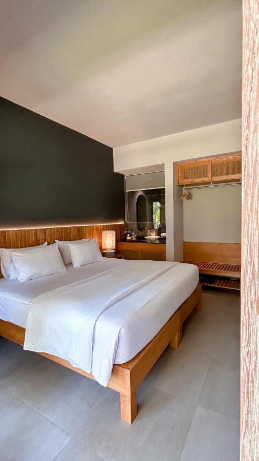 Umadewi Surf & Retreat Ξενοδοχείο Pulukan Εξωτερικό φωτογραφία